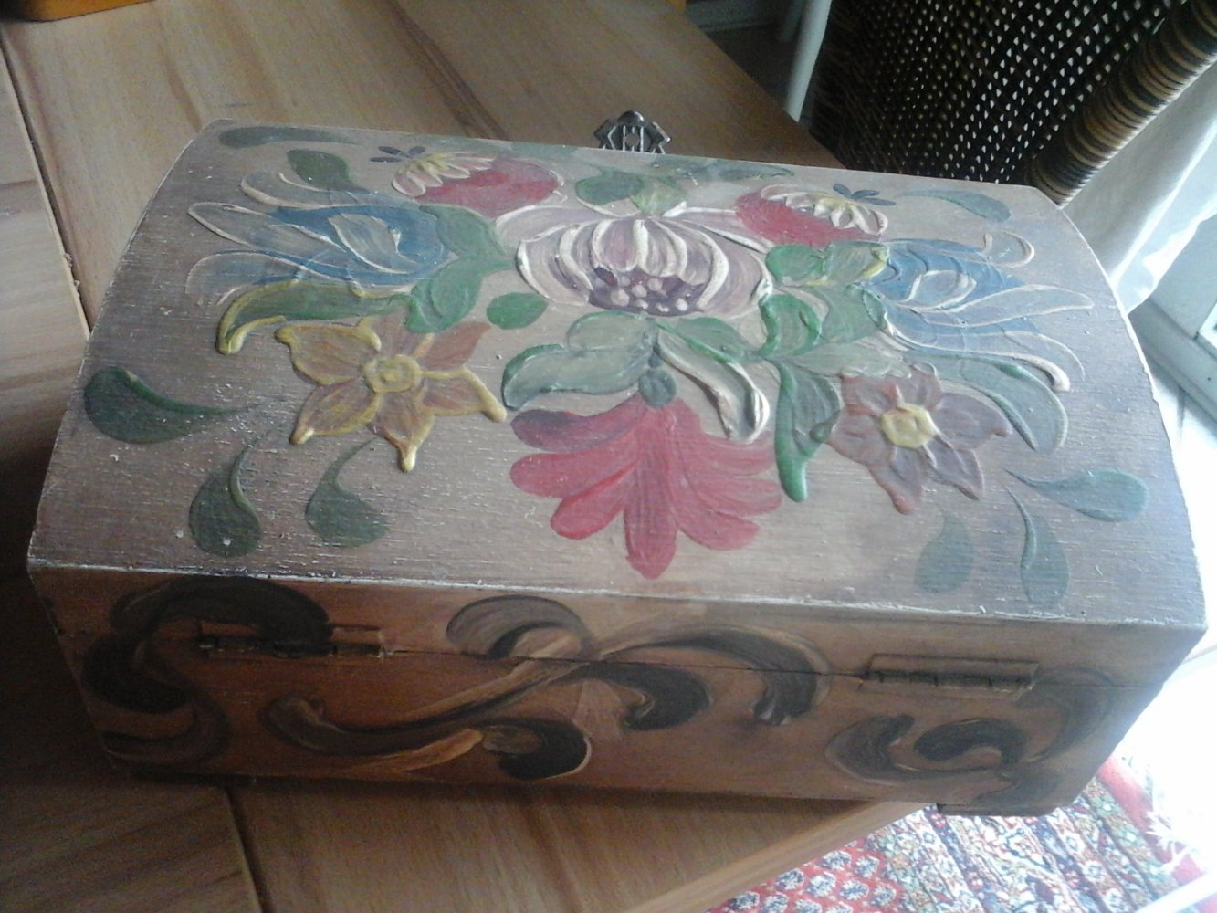 kleine Schatztruhe-Holz - bemalt Bauernmalerei