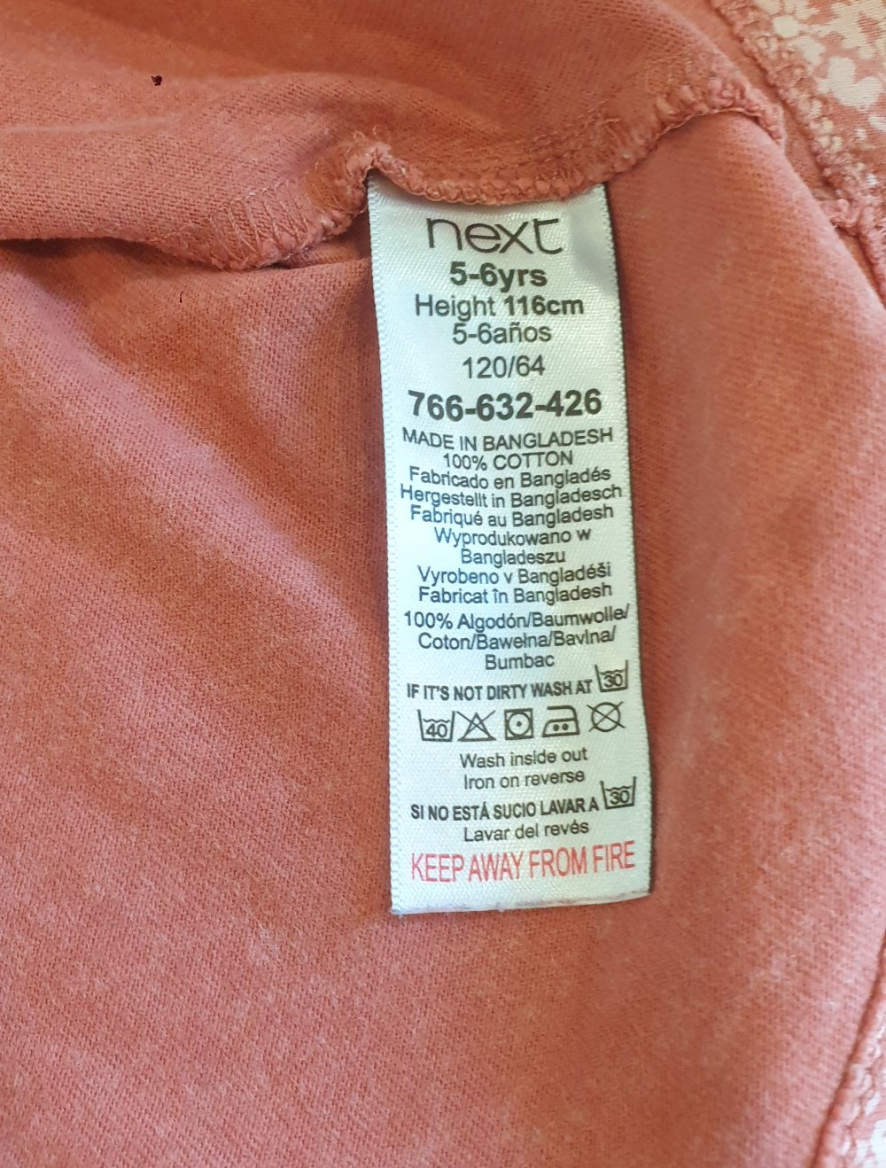 Kleid von Nest, kurzes Kleid