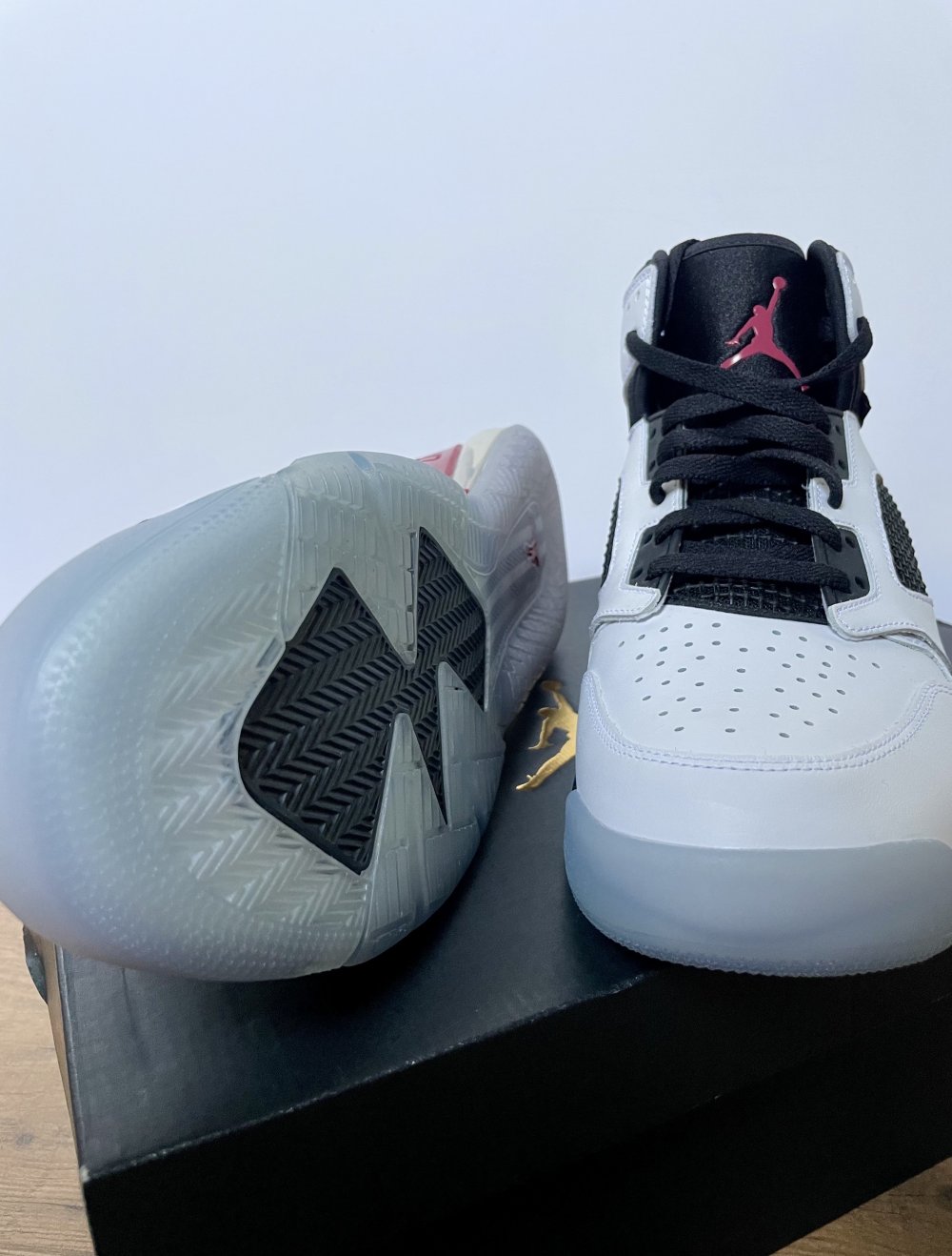 Nike Jordan Mars 270