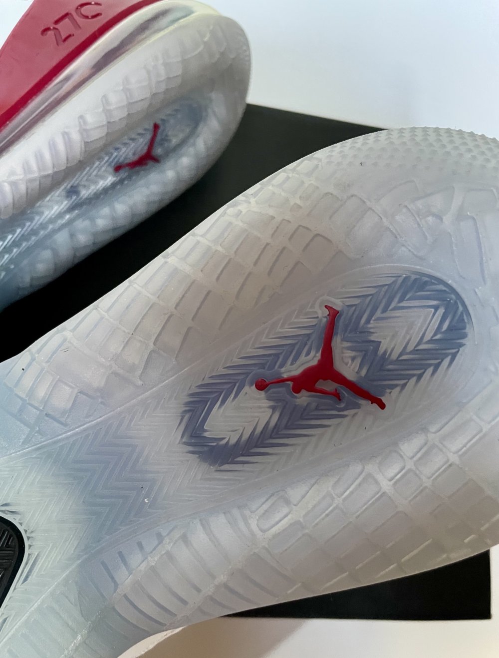 Nike Jordan Mars 270