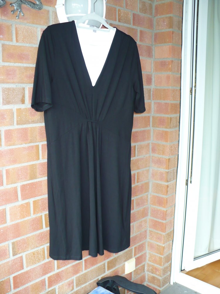 bequemes schwarzes Jersey-Kleid - Gr. 46