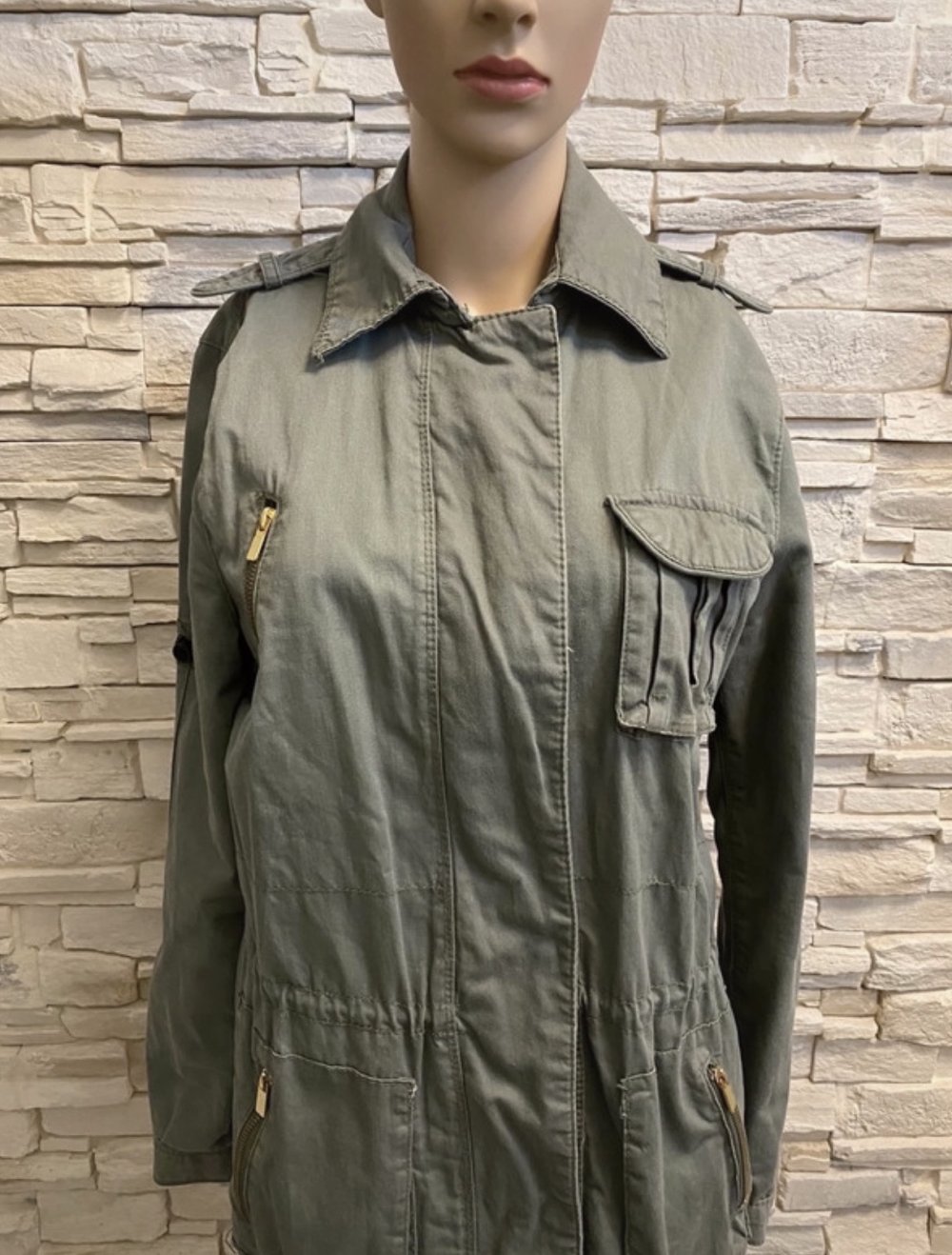 Leichte Jacke von Amisu Gr 38