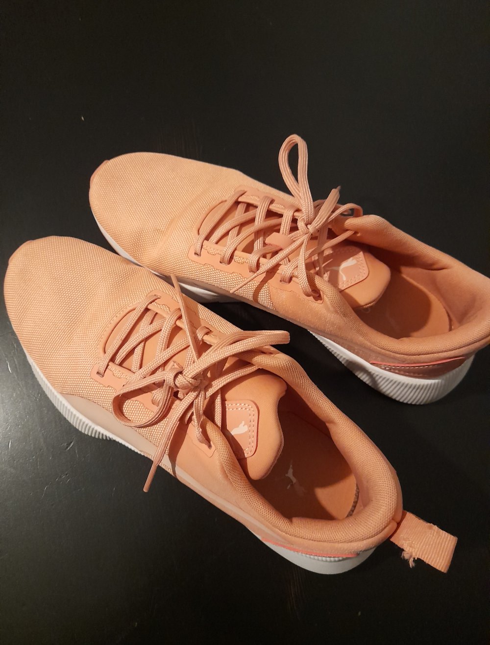 Rosa Puma Sneaker