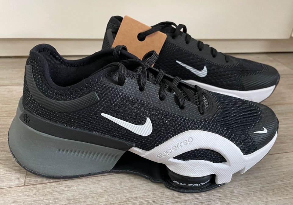 Nike Zoom SuperRep 4 NN Sneaker Laufschuhe Gr. 35,5 NEU OVP