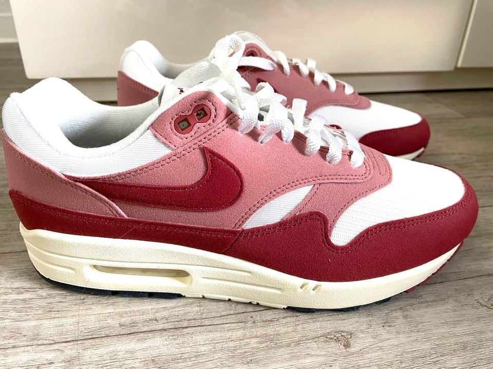 Nike Air Max 1 Sneaker Turnschuhe Red Stardust Gr. 35,5 NEU OVP