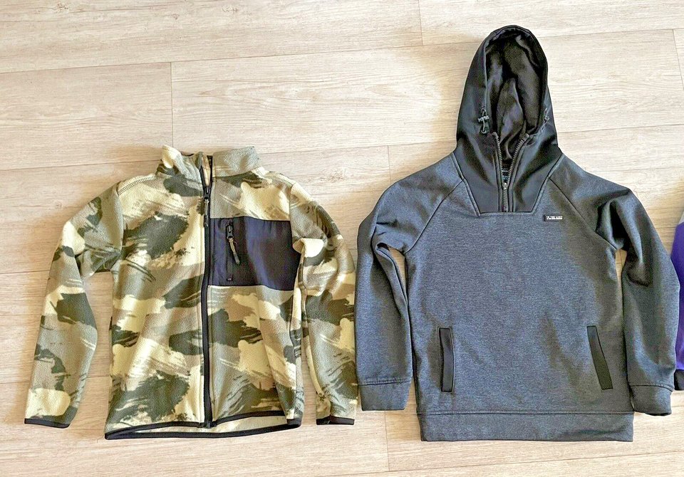 Kleiderpaket Kinder Jungen 1 Jacke 3 Pullover Sweatshirt Gr. 134