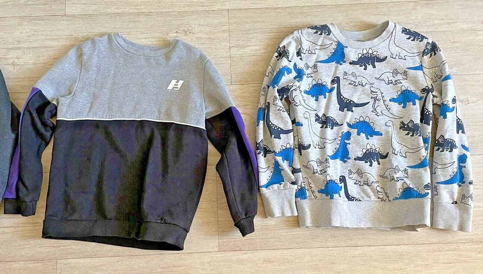 Kleiderpaket Kinder Jungen 1 Jacke 3 Pullover Sweatshirt Gr. 134