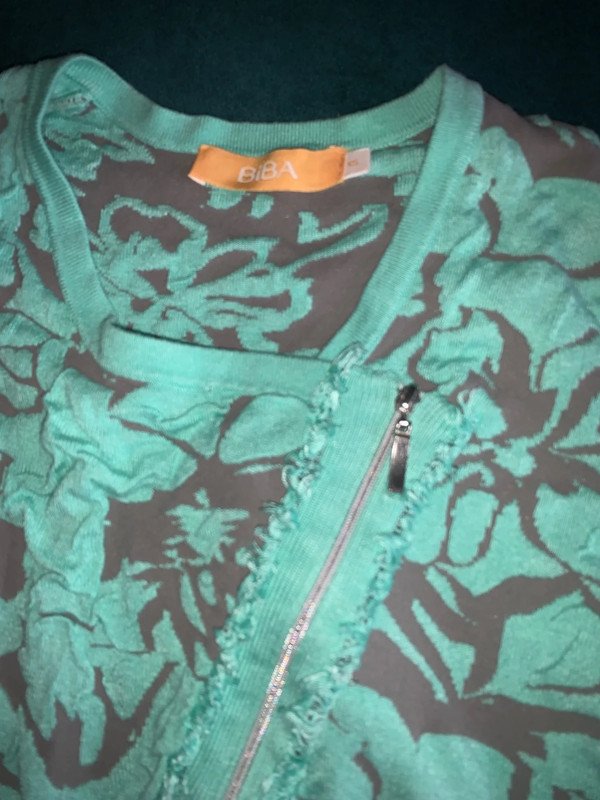 Süßes elegantes Cardigan Jäckchen Oberteil Biba Mint Grün 36