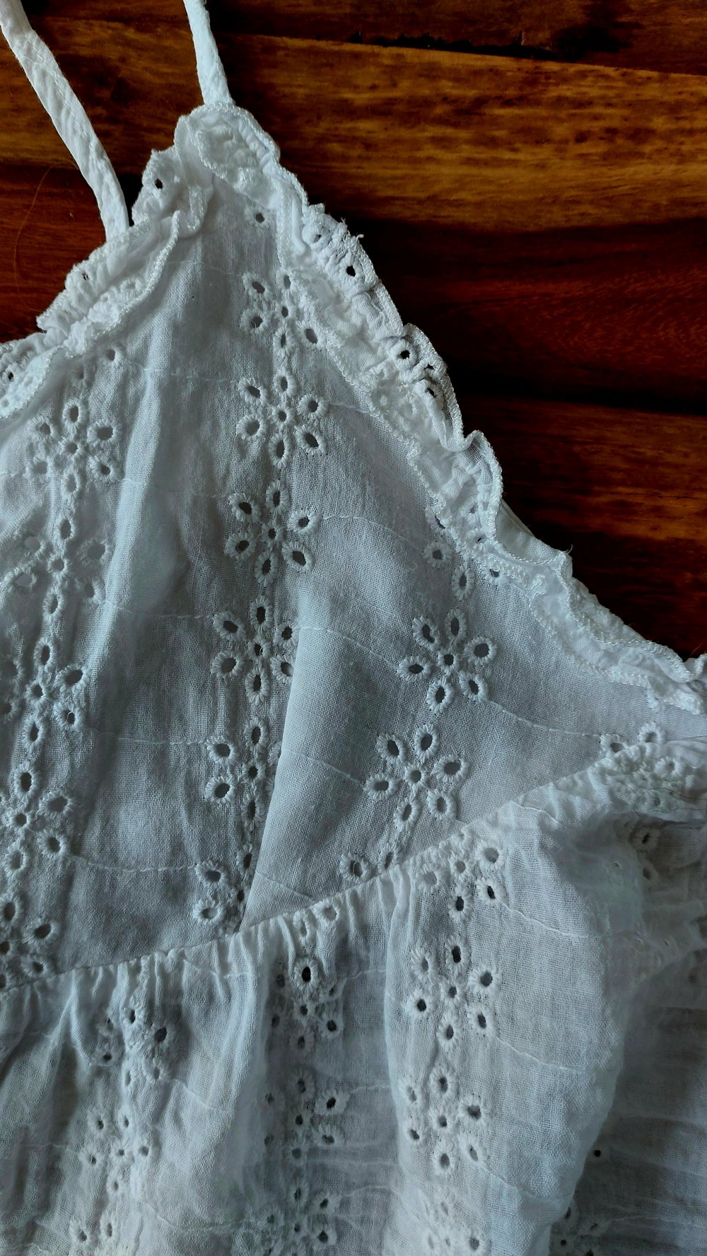 Weißes Spitzenoberteil Croptop 