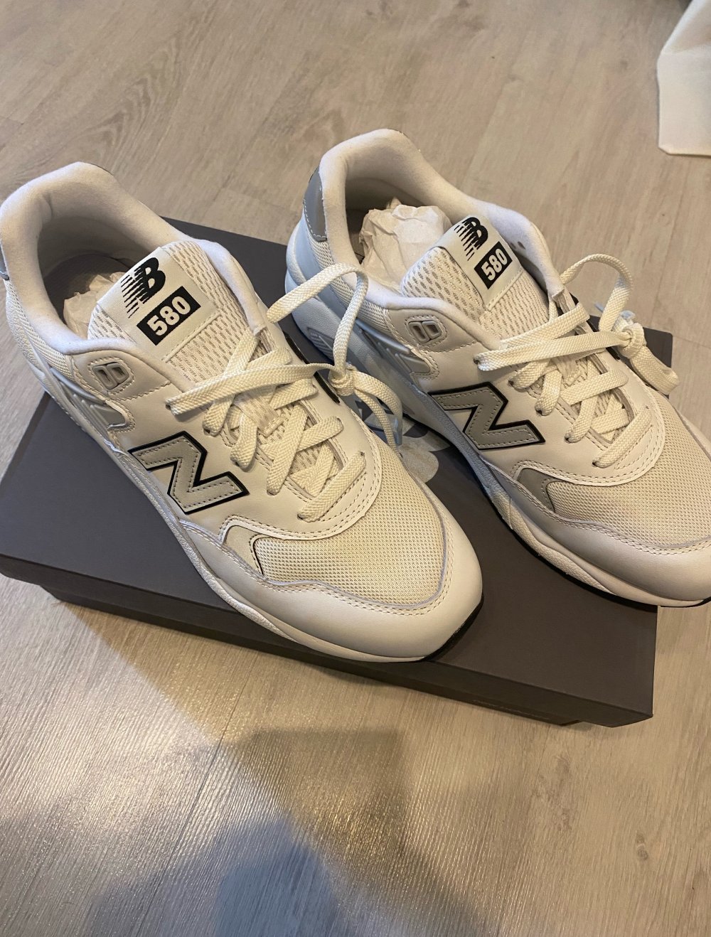 New Balance 580 Schuhe Weiß Größe 42 1/2 (US 9)