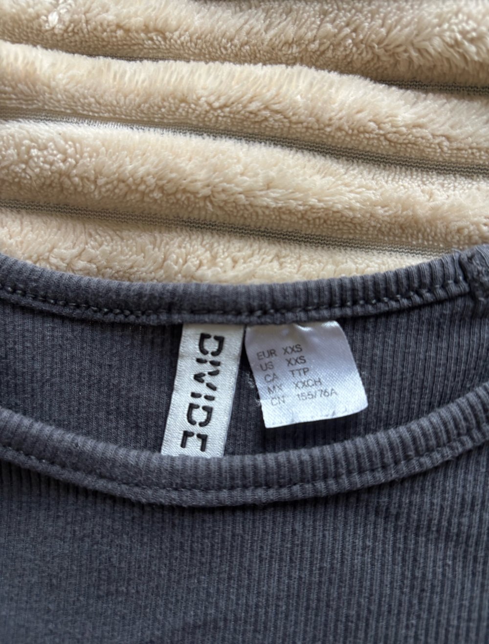 Sommer Top Dunkel Grau