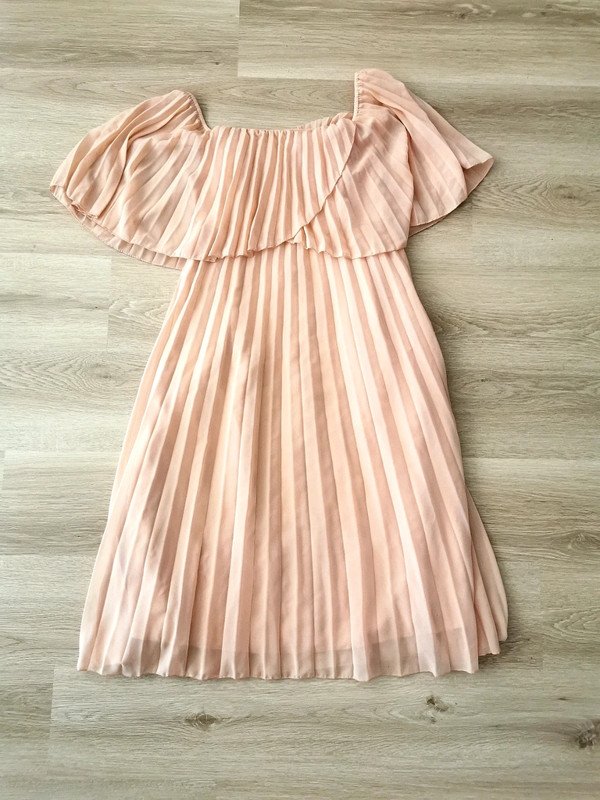 Missguided wunderschönes Sommerkleid Off Schoulder luftig locker blogger style pastel rosa party