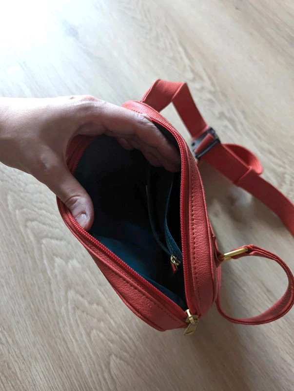 Veganes Leder Bauchtasche Schultertasche nuuwa? Umhängetasche