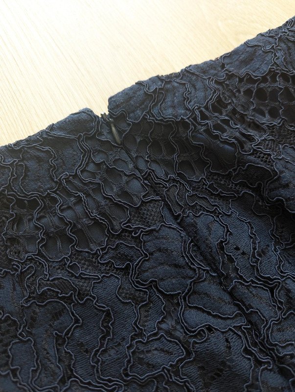 H&M Spitze Stoff Rock Blumenmuster Vintage Style Stiftrock