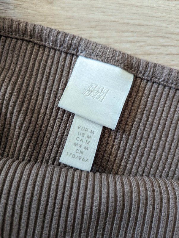 Rippstrick Crop Top mit Herz Dekolleté Viskose bauchfrei