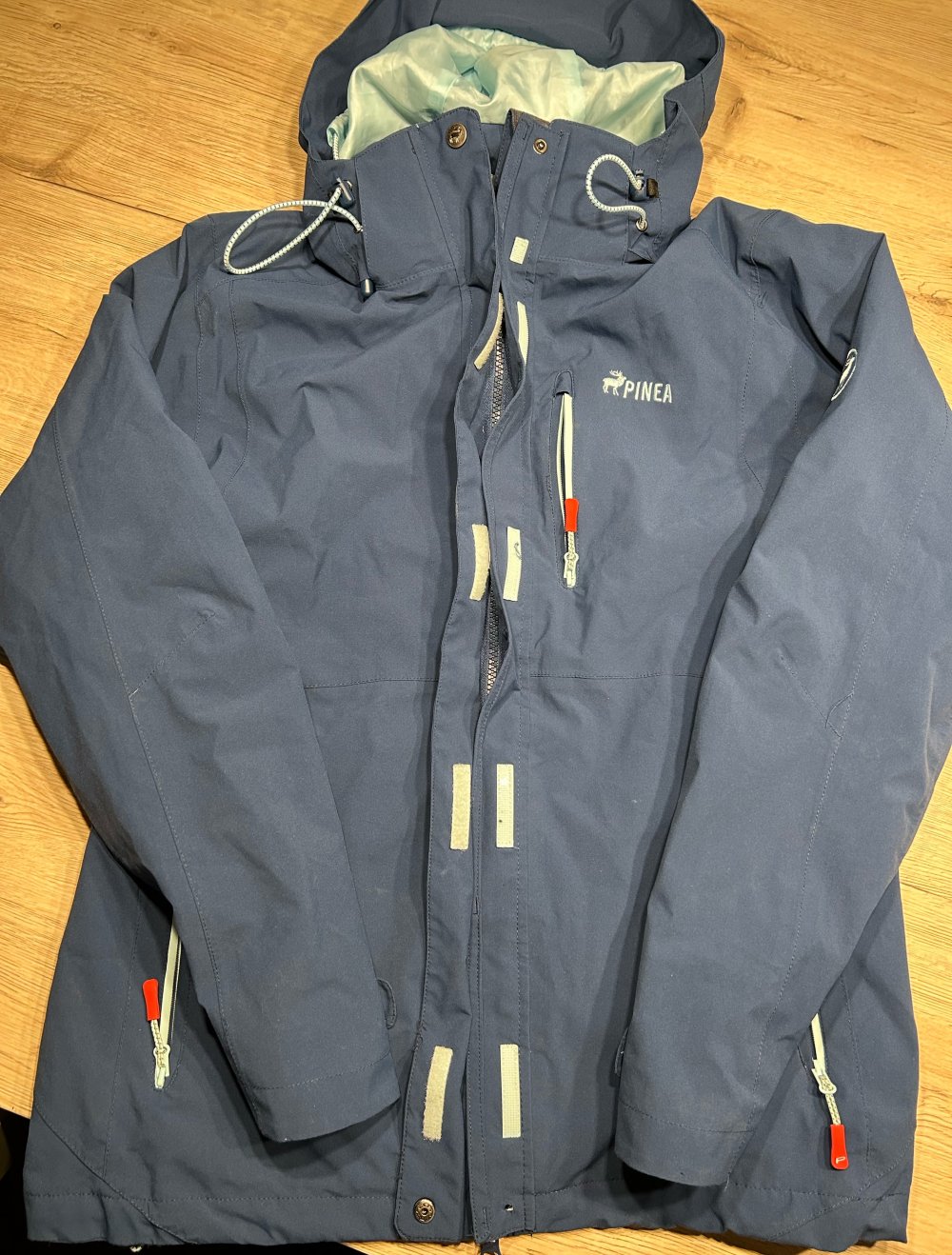 Jacke Pinea