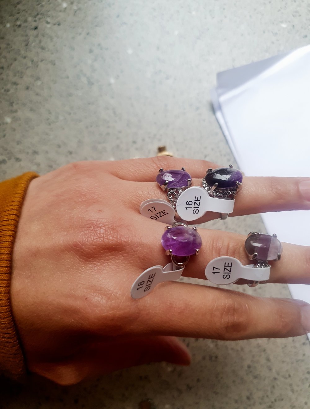 Amethyst Ringe in verschiedenen Größen zu verkaufen