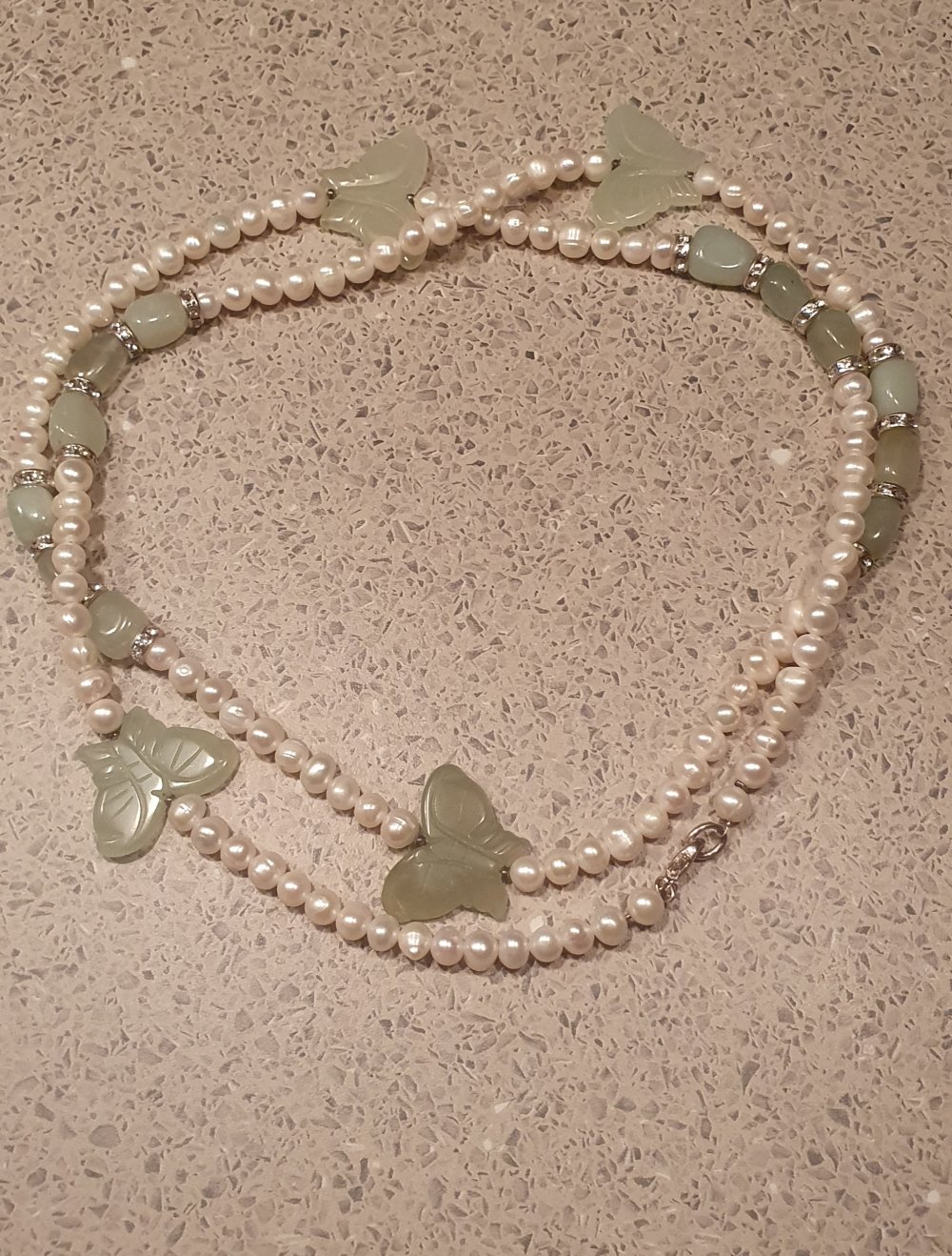 Süsswasserperlen Kette mit echten Jade Steinen und Jade  Anhänger