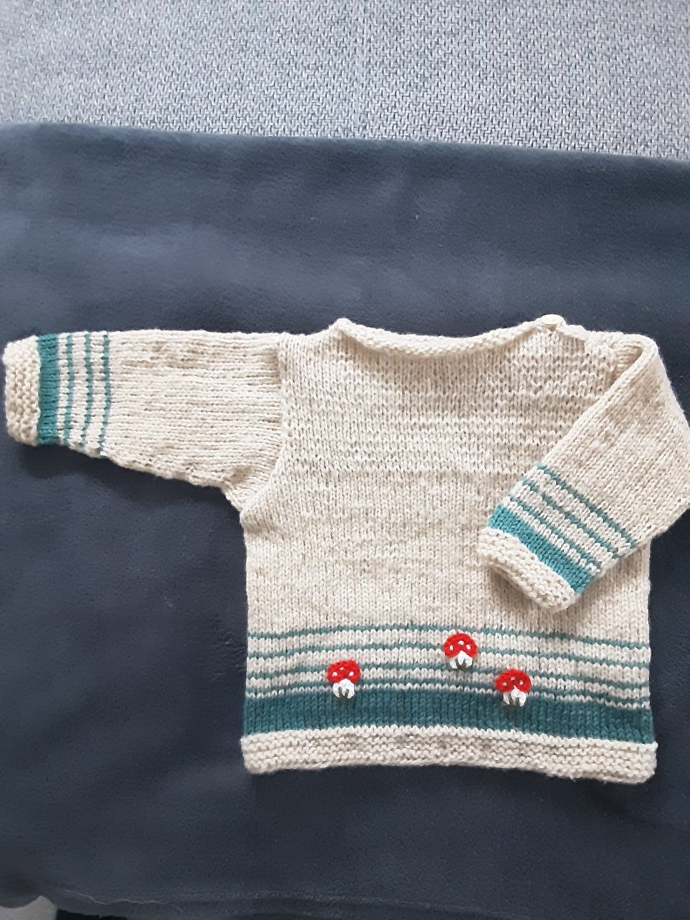 Babypullover Schurwolle gestrickt