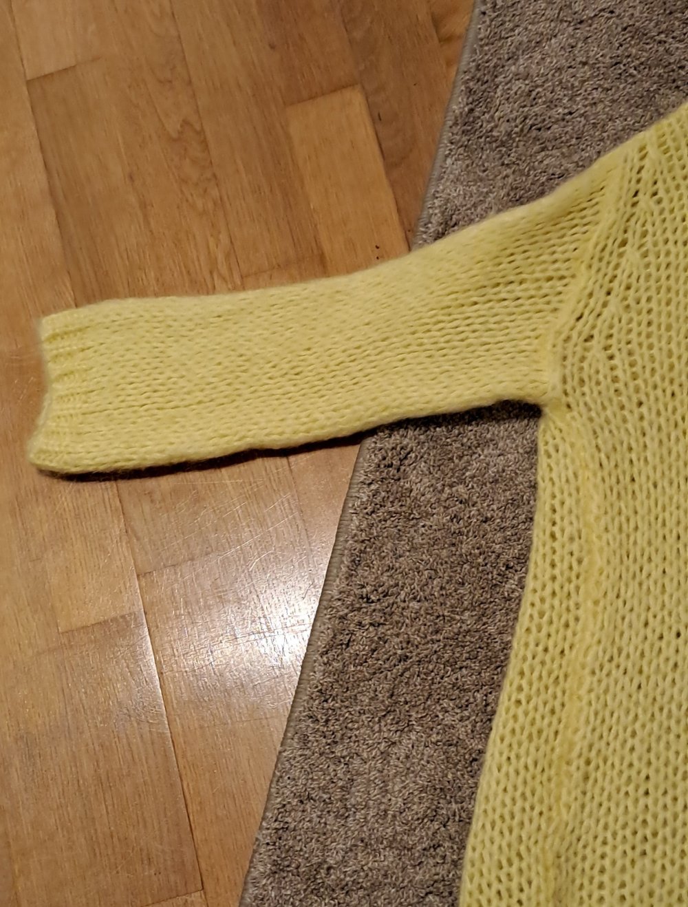 kuschelige weiche warme neuwertige Strick Cardigan gelb Gr 46