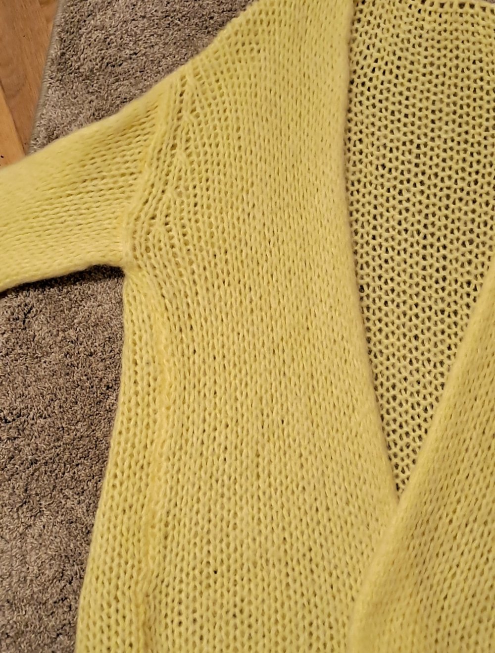 kuschelige weiche warme neuwertige Strick Cardigan gelb Gr 46