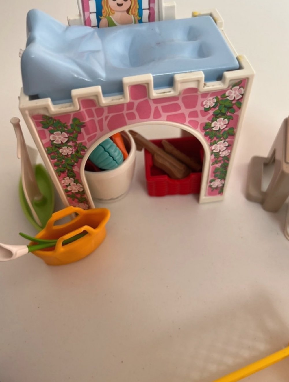 Playmobil Mädchenzimmer Kinderzimmer Zimmer mit Meerschweinchen und Katze