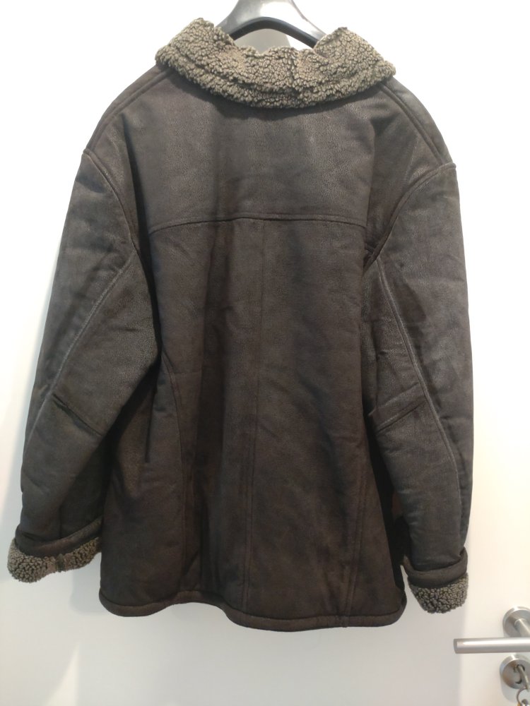 Herren- und Damenjacken