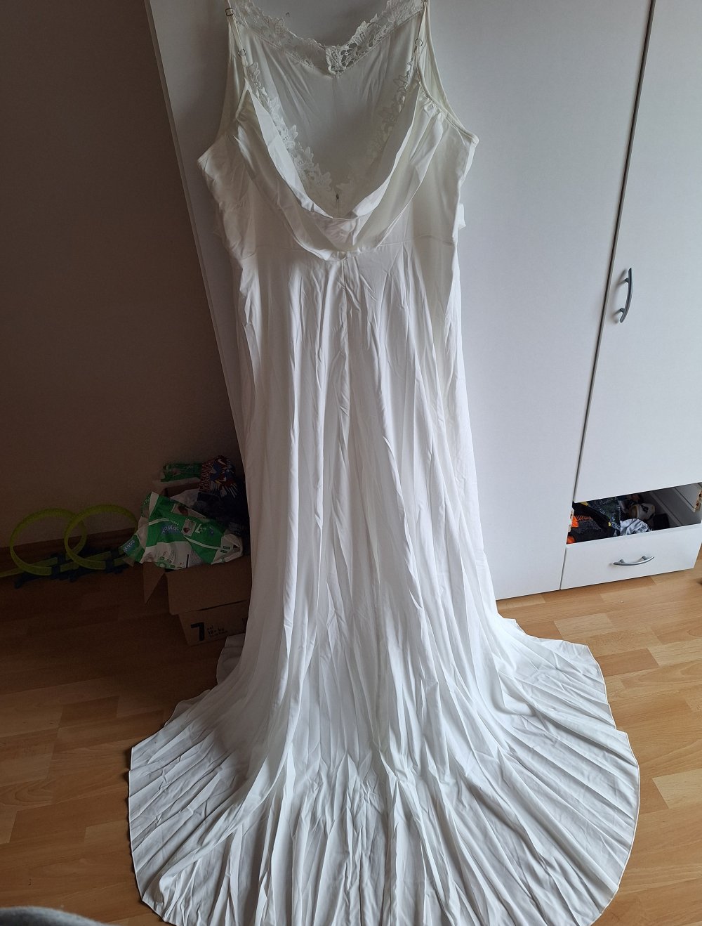 Brautkleid mit Schleppe