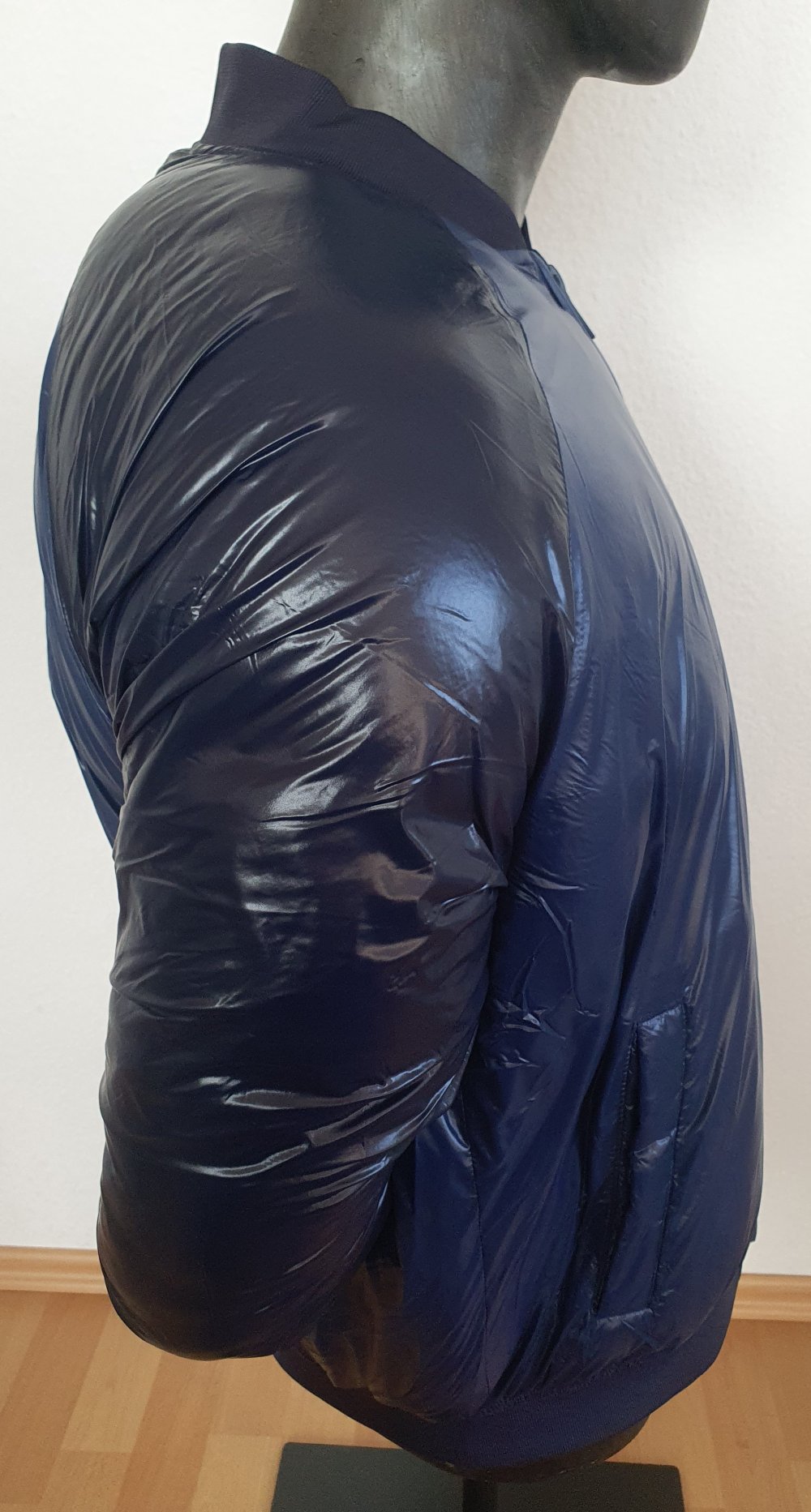 Nylon Bomberjacke Esprit aus recyceltem Material 