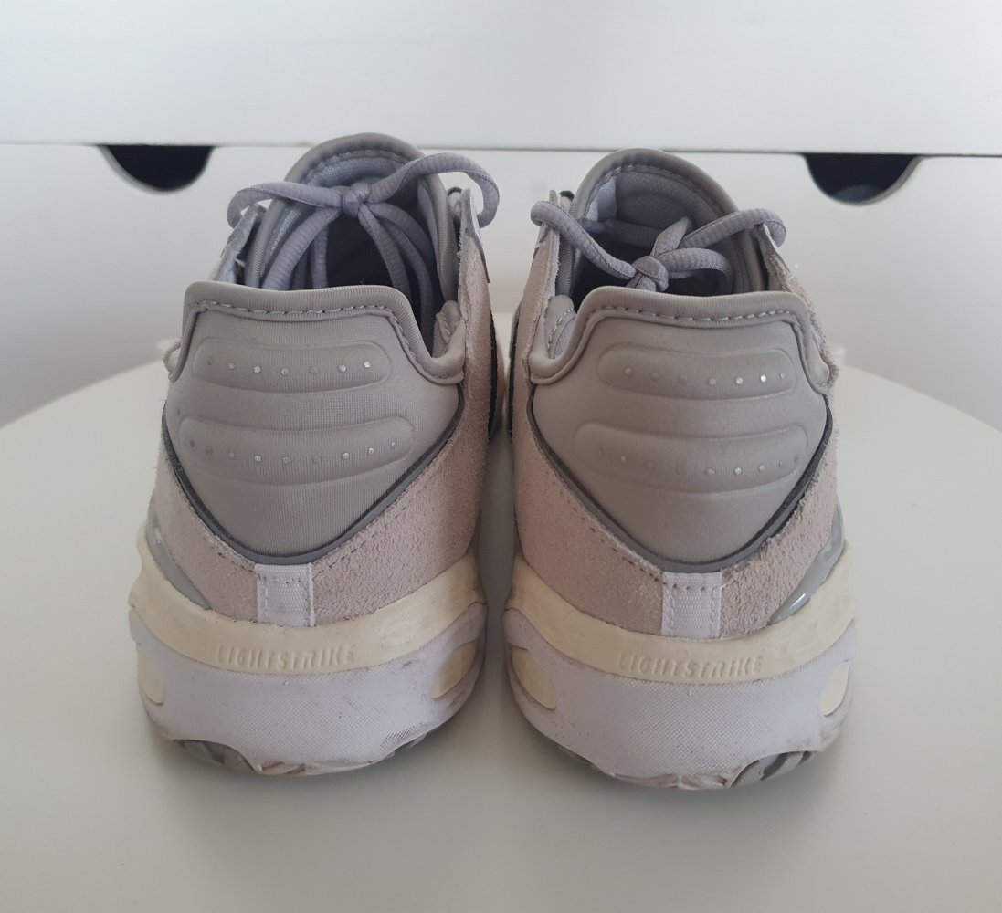 Adidas Lightstrike wie Neu