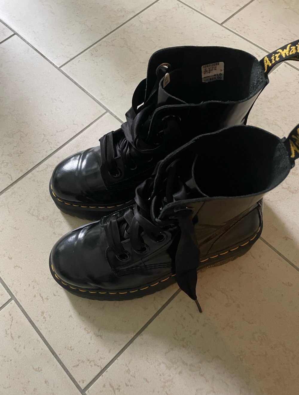 Doc Martens Plateau Boots