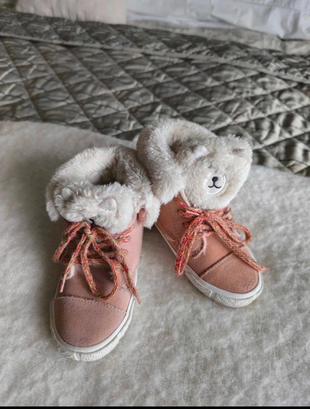 Warme Zara Schuhe aus Leder gr 24 neu