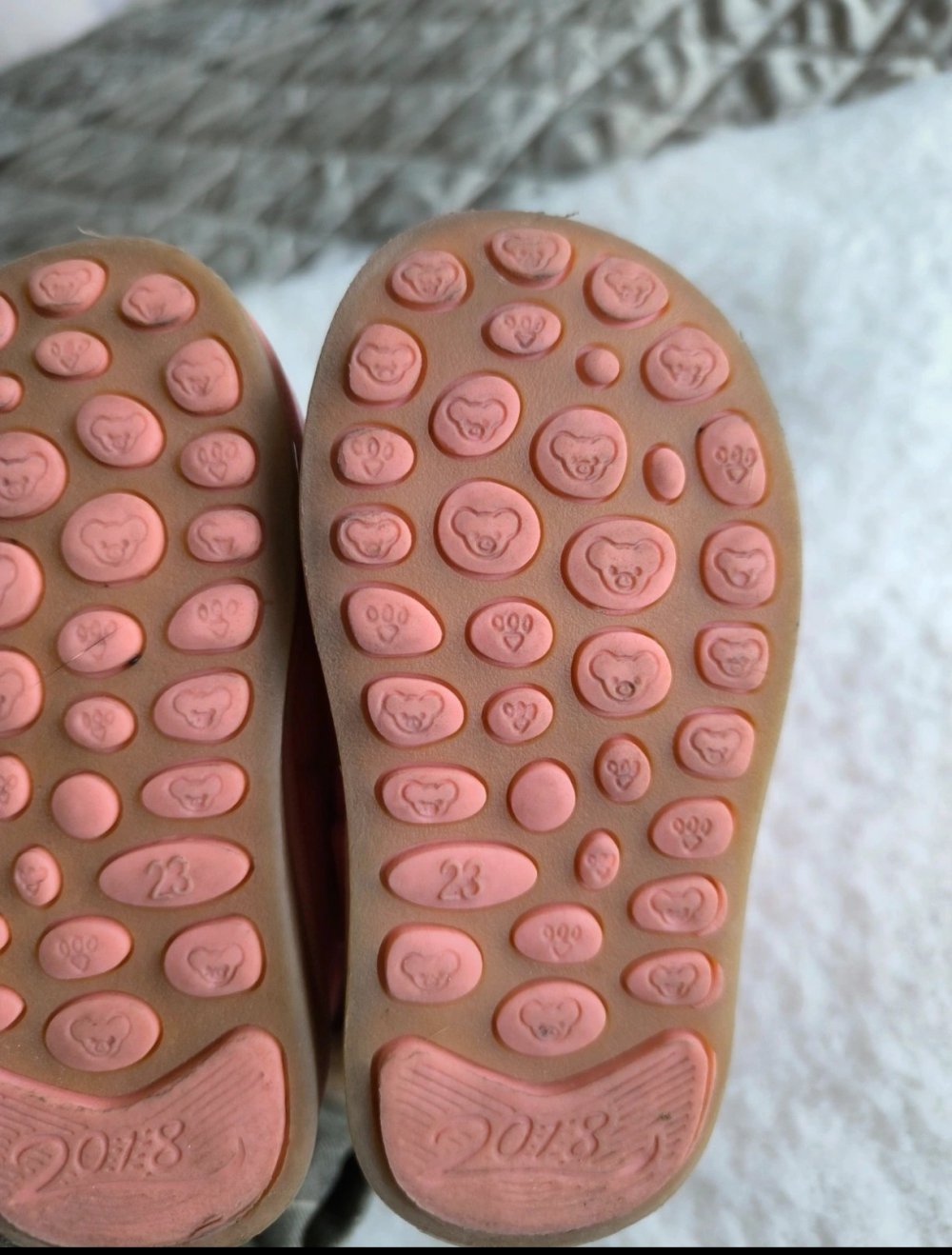 Schöne Mädchen Stiefeletten mit Pelz gr 23