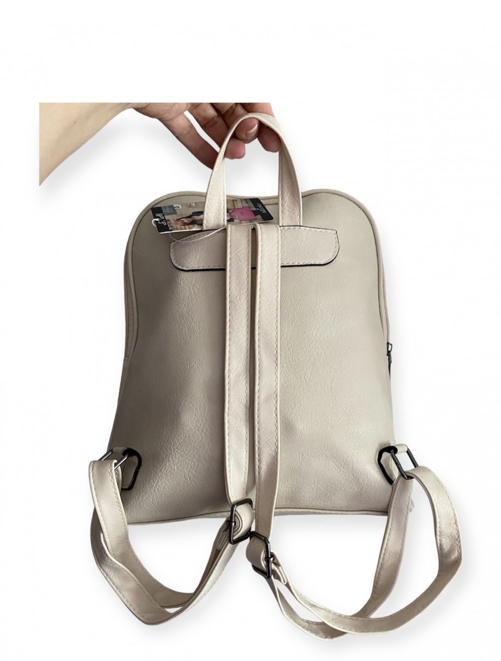 Damen Rucksack Tasche in Creme aus Kunstleder NEU mit Etikett.
