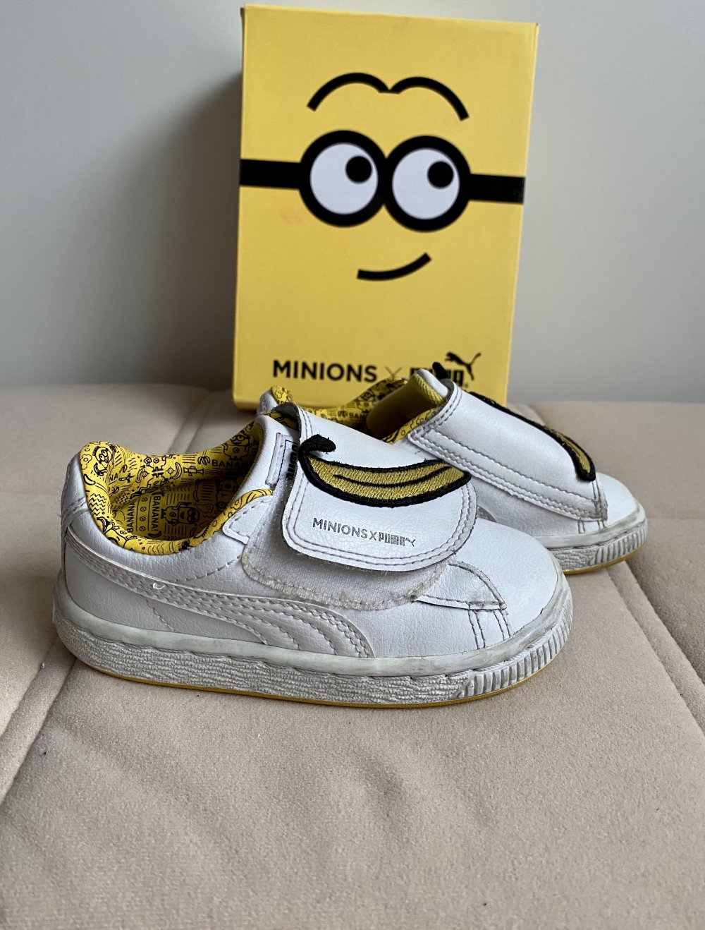 PUMA MINIONS Kinder Leder Sportschuhe Sneakers Gr.24