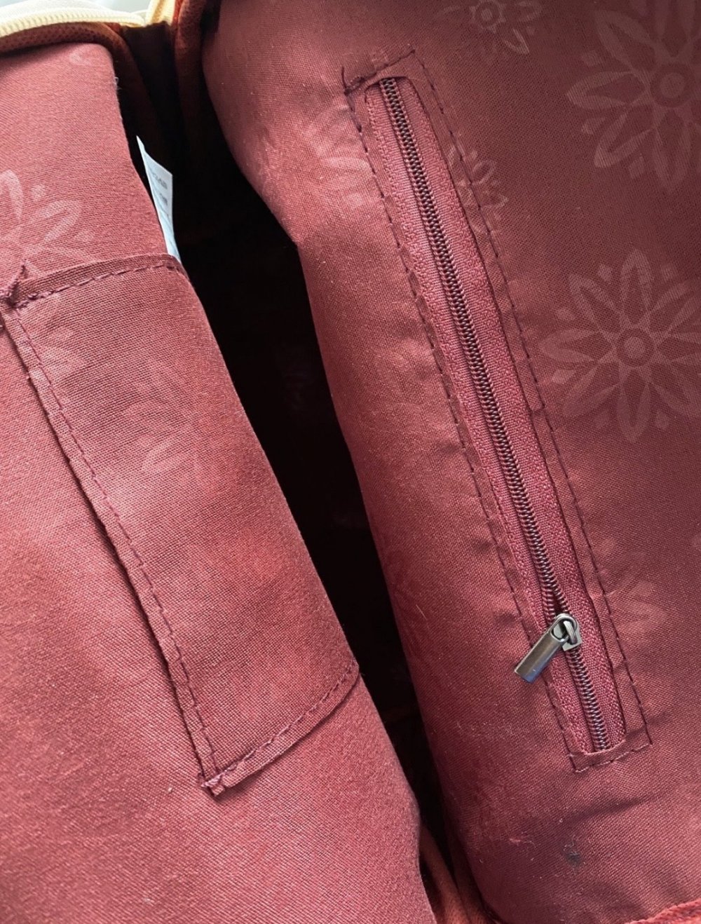 Damen Rucksack Tasche in Creme aus Kunstleder NEU mit Etikett.