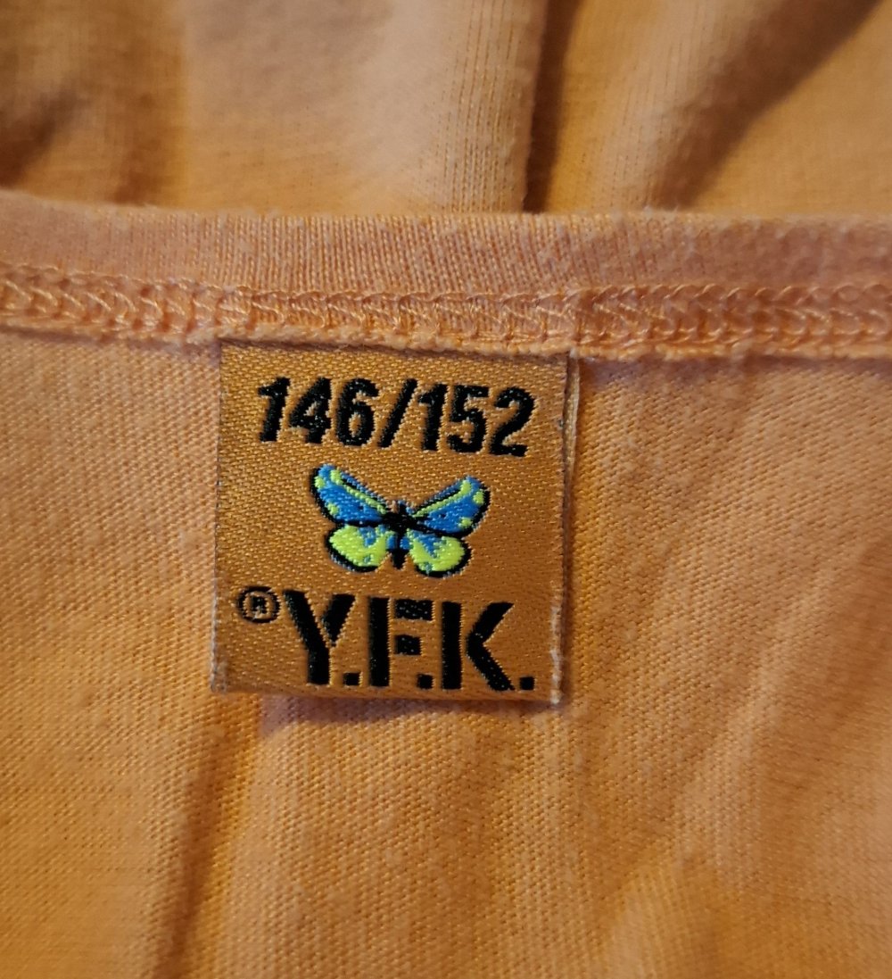 Bunt gemustertes Kleid von YFK mit Schmetterlingen