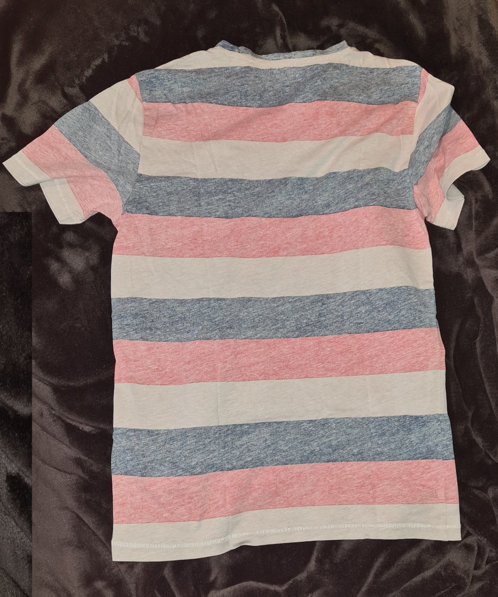 Blau-rosa-weiß gestreiftes T-Shirt von Only & Sons