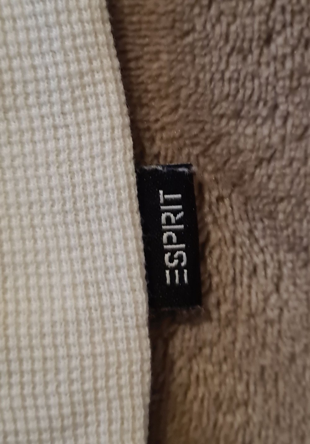 Beiges Langarmshirt / Longsleeve von Esprit aus Bio-Baumwolle Größe L