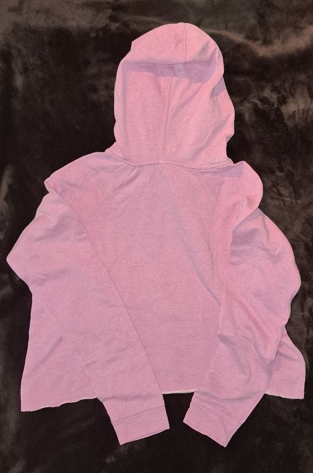 Fliederfarbener Crop Hoodie 