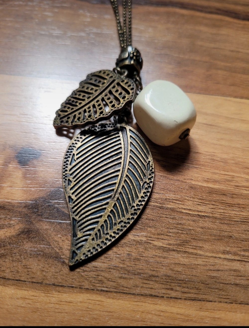 Pieces Modeschmuck Kette Boho mit Blatt Anhänger Gypsy Gipsy Hippie Stein Steinkette Leaf Highlightkette Leaves Blätter Laub Herbstlaub Monstera filigran