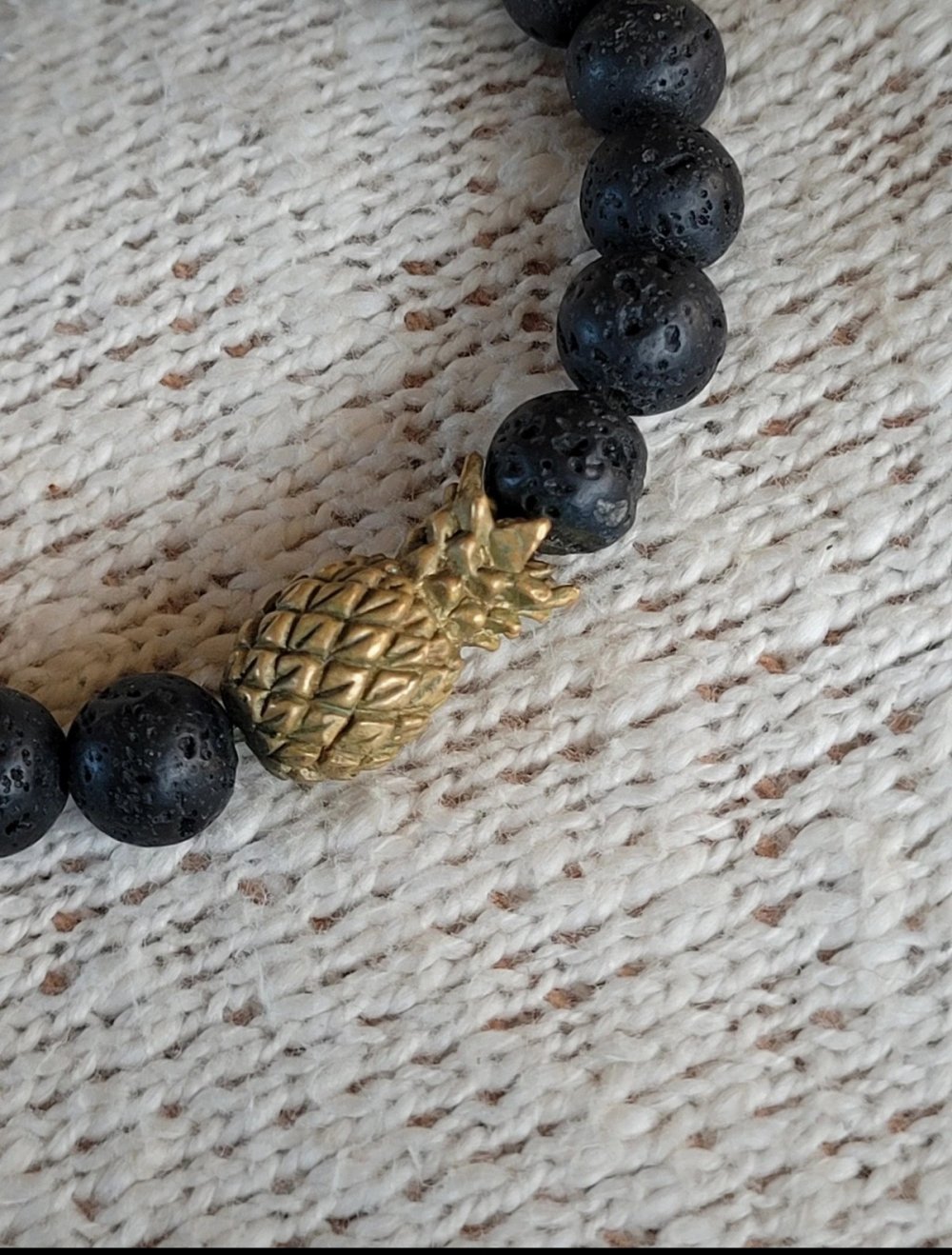 Armband Lava Perlen Ananas Lavaperlen Stein Hippie Boho Gipsy Gypsy Perlenarmband Aloha Hawaii Steinschmuck gold schwarz Hippieschmuck Bohoschmuck unisex Lavastone Heilstein