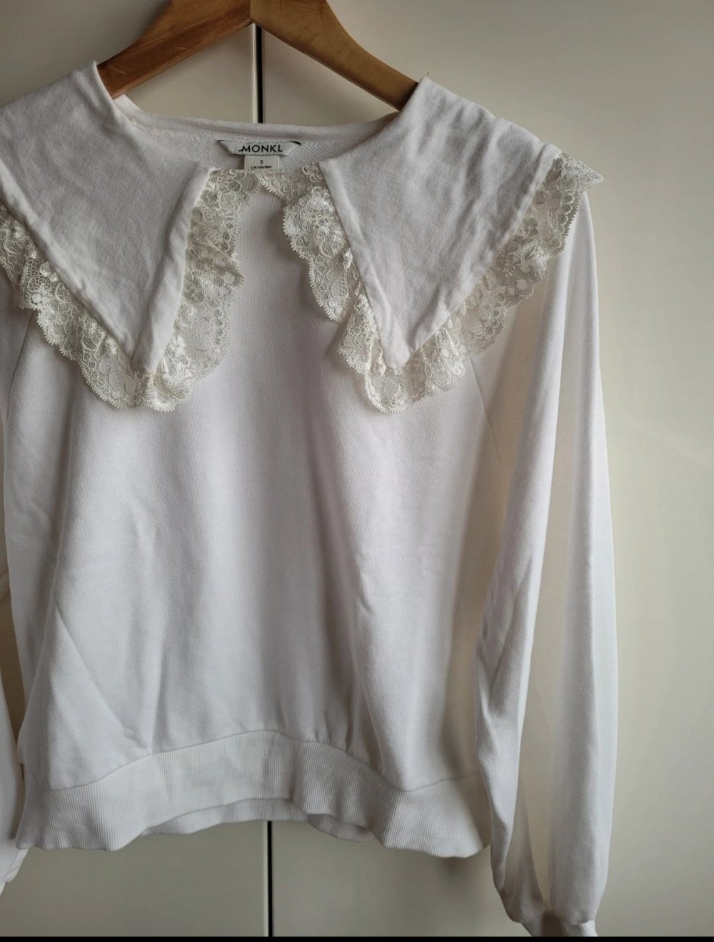 Monki Vintage Sweatshirt Bubikragen Sweater Retro 70er Puffärmel 70s Peter Pan Kragen Latzkragen Spitze Spitzenkragen Sweater Oversize Ballonärmel Zara