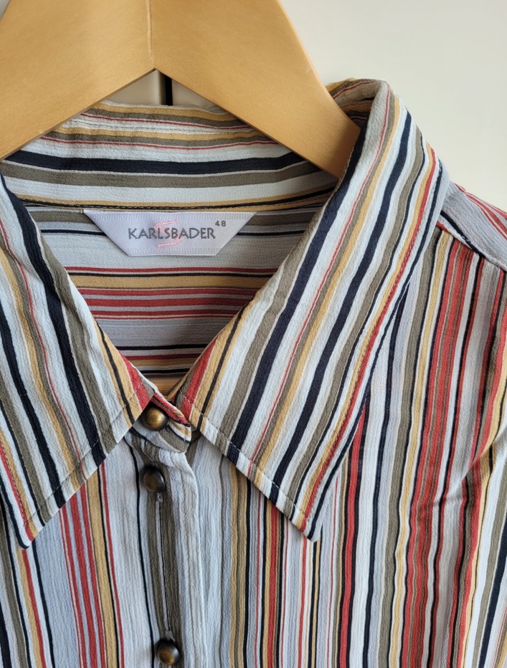 Karlsbader Vintage Bluse 100% Viskose gestreift Streifen bunt truevintage goldene Knöpfe real Vintage M 38