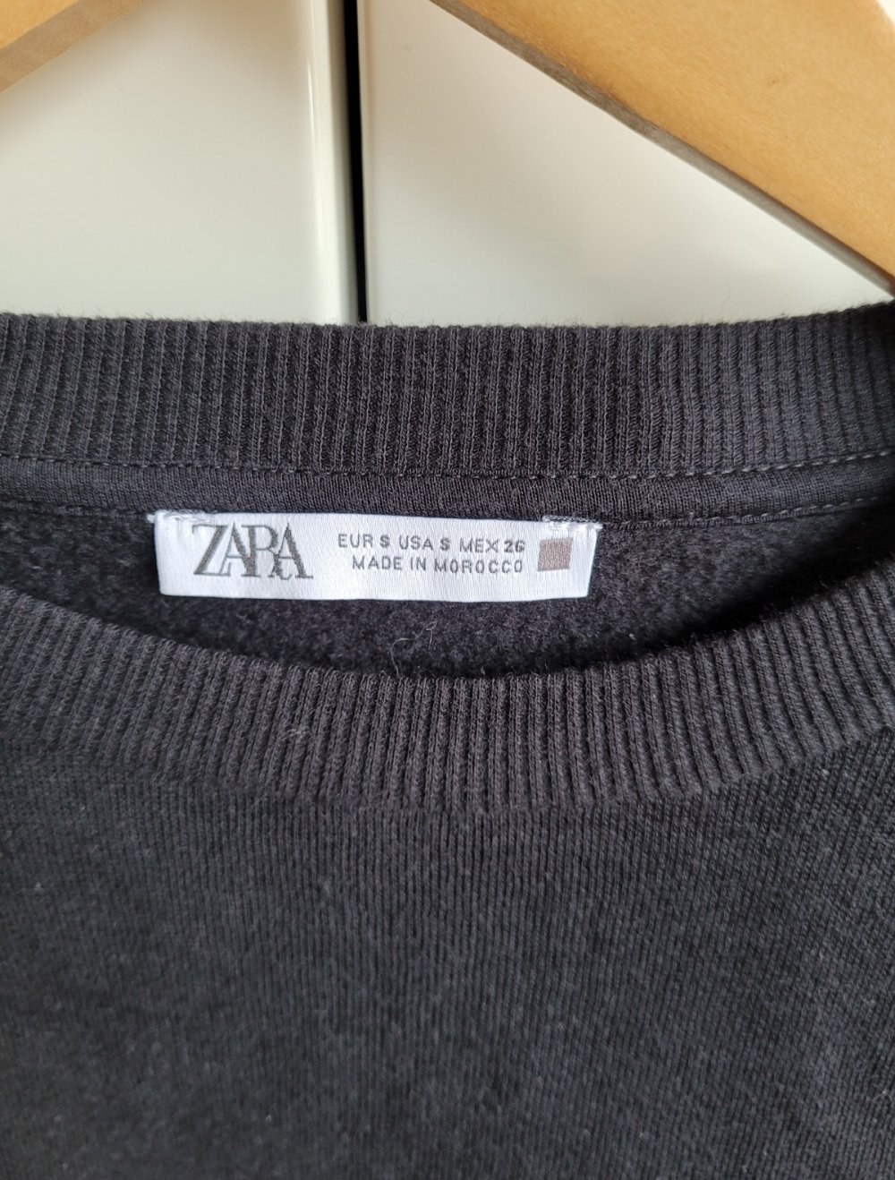 Zara Oversize Sweater mit Ballonärmel Stickerei Barock Vintage Puffärmel Balloonärmel Oversized crop cropped Baroque Retro Sweatshirt Trend bestickt Basic