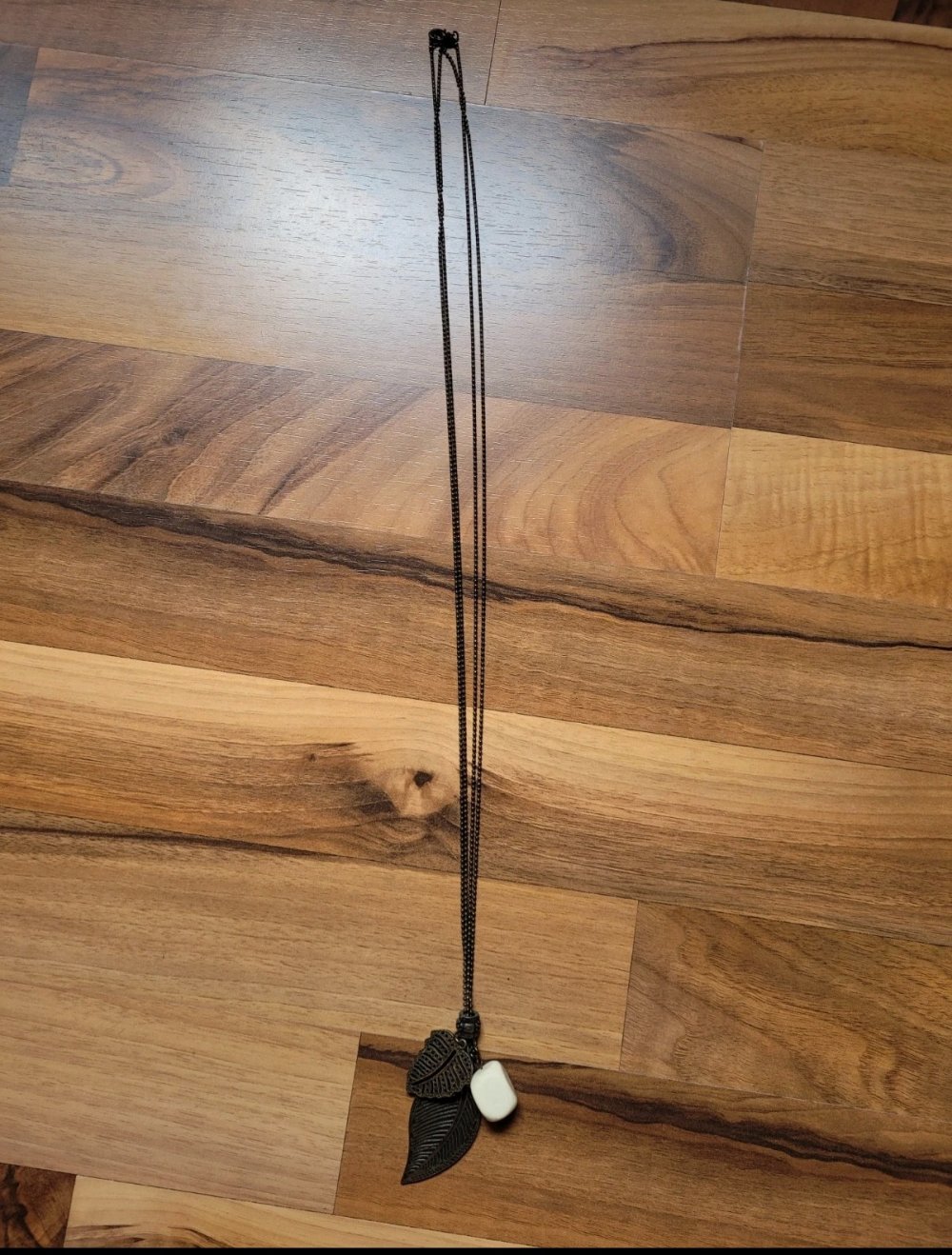 Pieces Modeschmuck Kette Boho mit Blatt Anhänger Gypsy Gipsy Hippie Stein Steinkette Leaf Highlightkette Leaves Blätter Laub Herbstlaub Monstera filigran