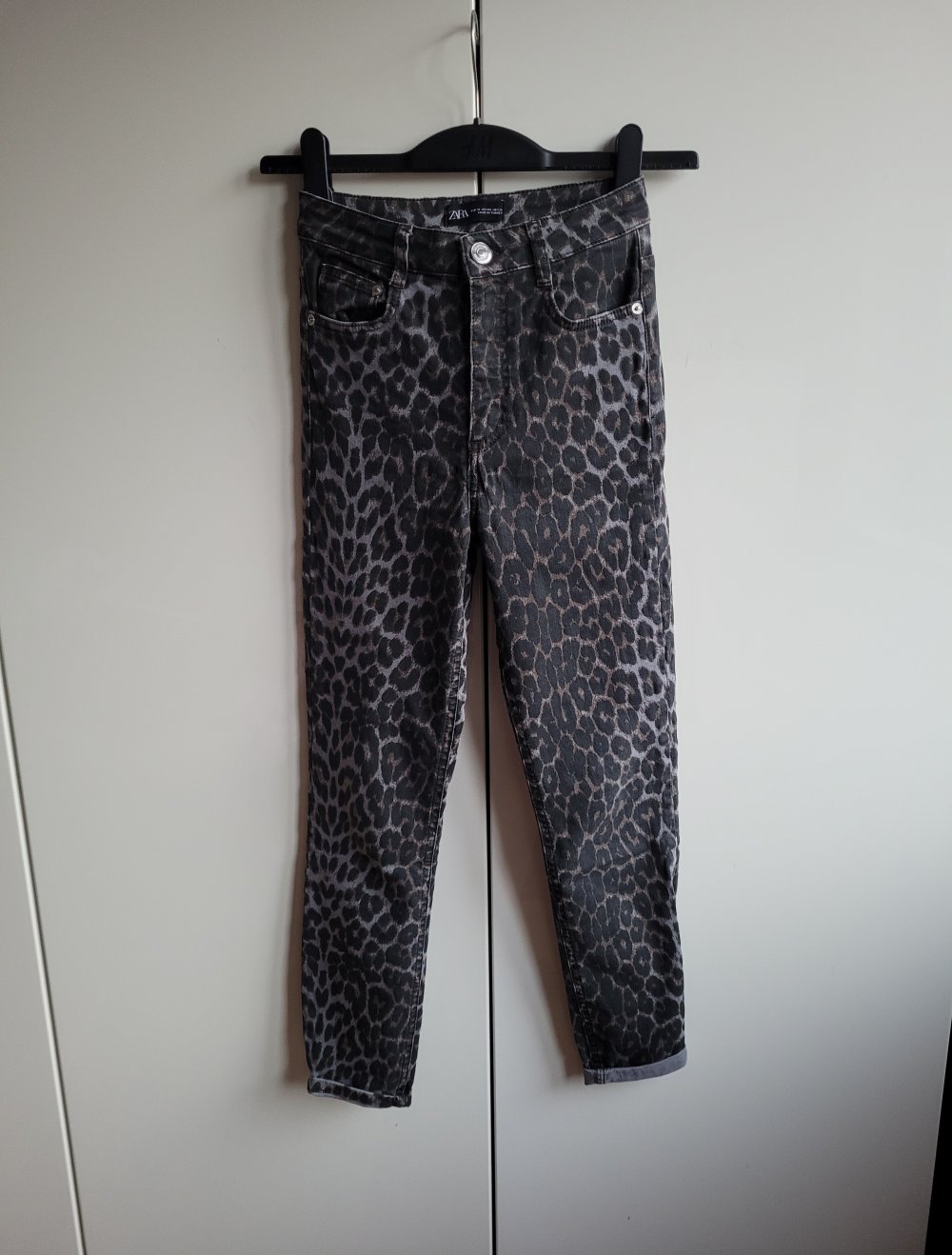 Zara High Waist Skinny Leo Röhrenjeans Röhre Slim Leopardenmuster Animalprint Vintage Grunge Goth Punk Berlin Gothik gothic stretch skinnyfit slimfit