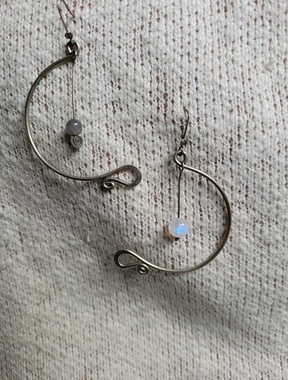 Filigrane Ohrhänger Mondstein Labradorit Modeschmuck handmade Boho Gipsy Mystic Gypsy Hippie Goa Silber Bohoschmuck Stein Ohrringe asymmetrisch Edelstein Heilstein filigran