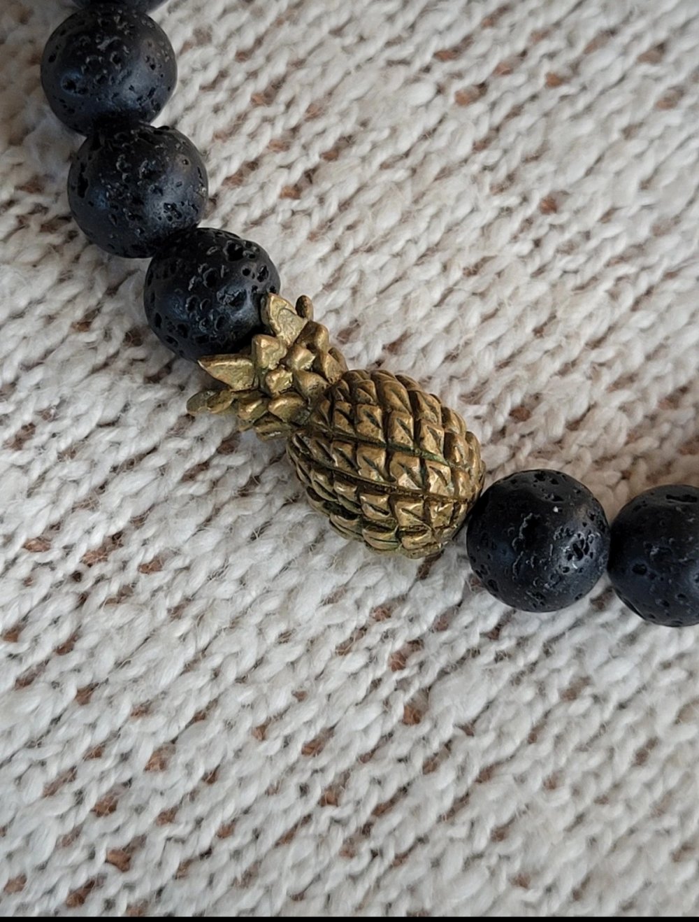 Armband Lava Perlen Ananas Lavaperlen Stein Hippie Boho Gipsy Gypsy Perlenarmband Aloha Hawaii Steinschmuck gold schwarz Hippieschmuck Bohoschmuck unisex Lavastone Heilstein