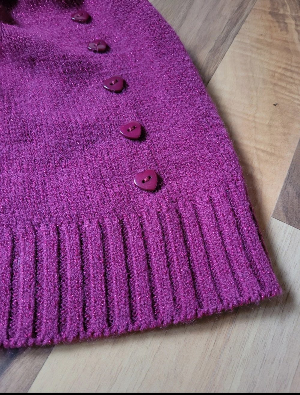 Atmosphere Strickmütze Beanie Herzknöpfe NEU MIT ETIKETT Strick Mütze Herz pink magenta Winter